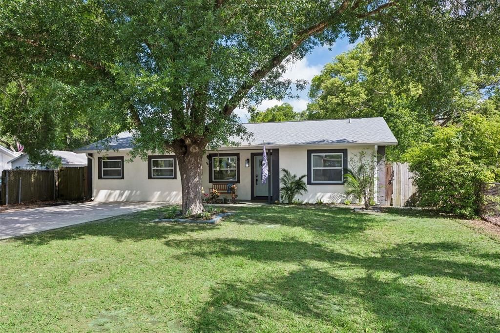 Activo con contrato: $424,900 (3 camas, 2 baños, 1400 Pies cuadrados)