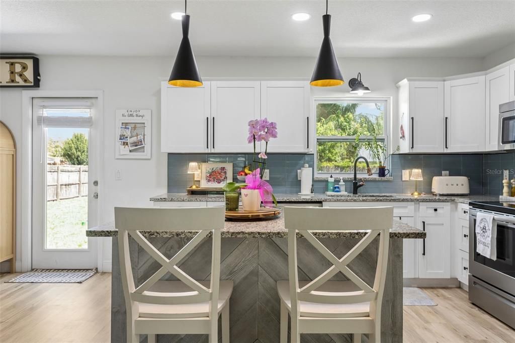Activo con contrato: $424,900 (3 camas, 2 baños, 1400 Pies cuadrados)