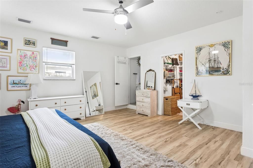 Activo con contrato: $424,900 (3 camas, 2 baños, 1400 Pies cuadrados)