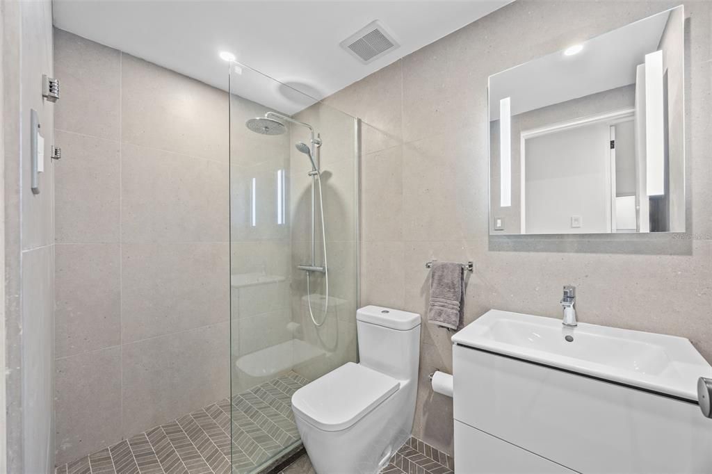 En Venta: $850,000 (3 camas, 2 baños, 1469 Pies cuadrados)