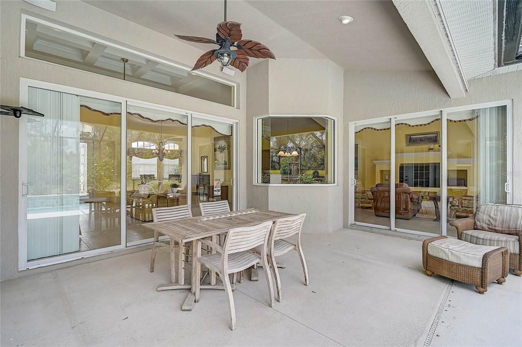Activo con contrato: $699,000 (4 camas, 3 baños, 2818 Pies cuadrados)