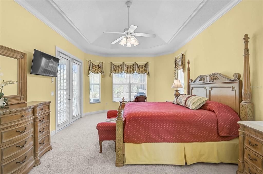 Activo con contrato: $699,000 (4 camas, 3 baños, 2818 Pies cuadrados)