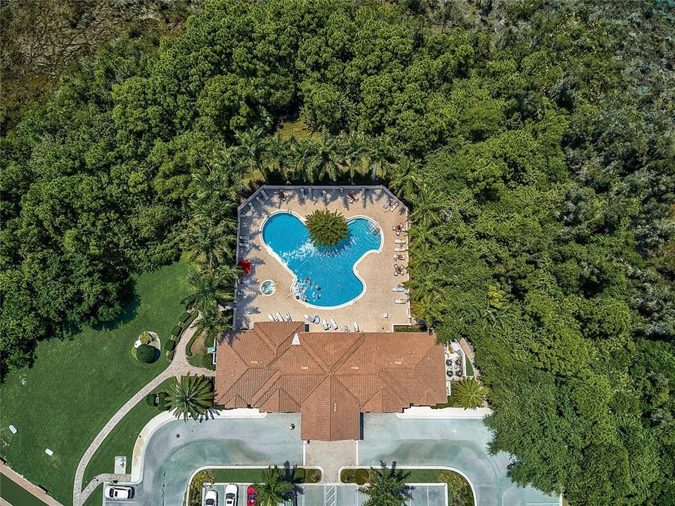 Activo con contrato: $699,000 (4 camas, 3 baños, 2818 Pies cuadrados)