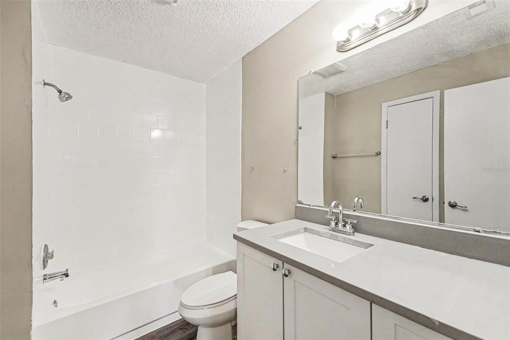 For Sale: $279,900 (3 beds, 2 baths, 1314 Square Feet)