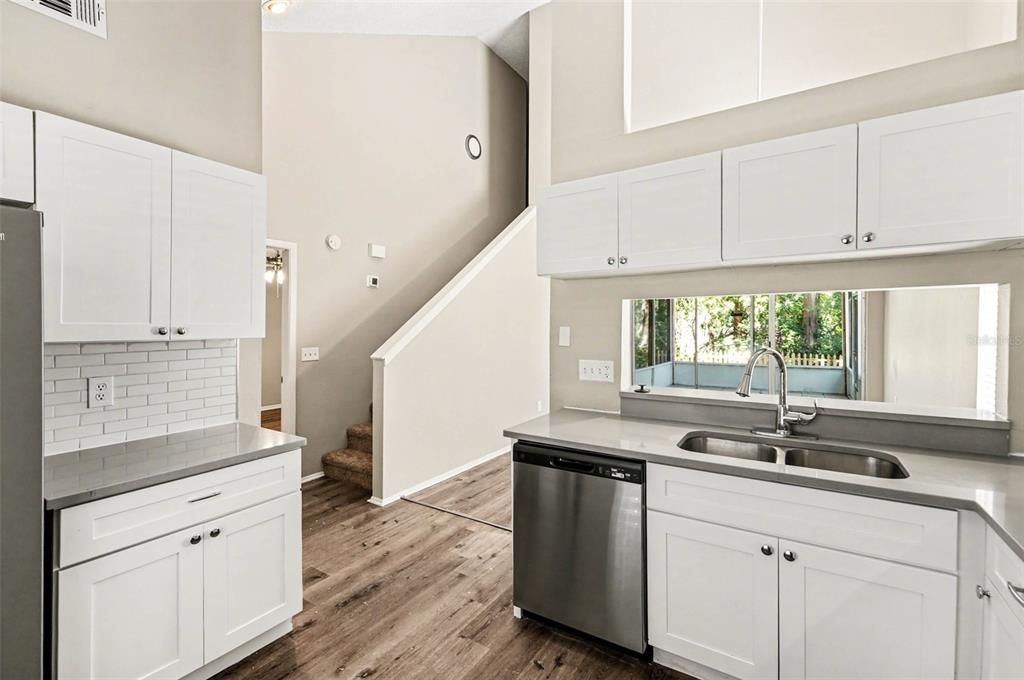 For Sale: $279,900 (3 beds, 2 baths, 1314 Square Feet)