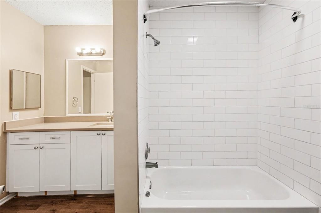 For Sale: $279,900 (3 beds, 2 baths, 1314 Square Feet)