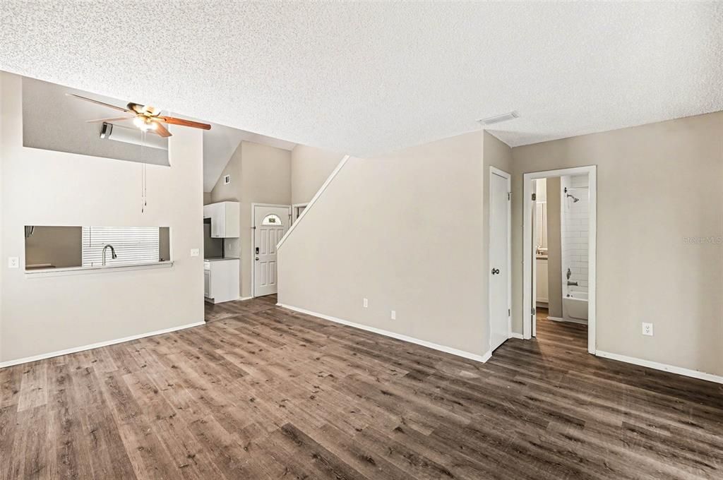 For Sale: $279,900 (3 beds, 2 baths, 1314 Square Feet)