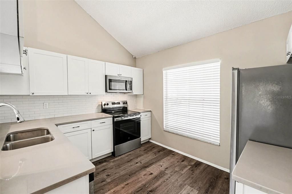 For Sale: $279,900 (3 beds, 2 baths, 1314 Square Feet)