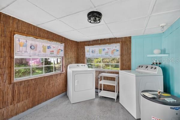 На продажу: $333,500 (3 спален, 2 ванн, 1435 Квадратных фут)