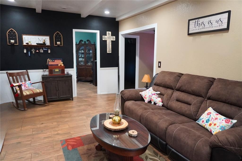 En Venta: $346,000 (3 camas, 2 baños, 1435 Pies cuadrados)