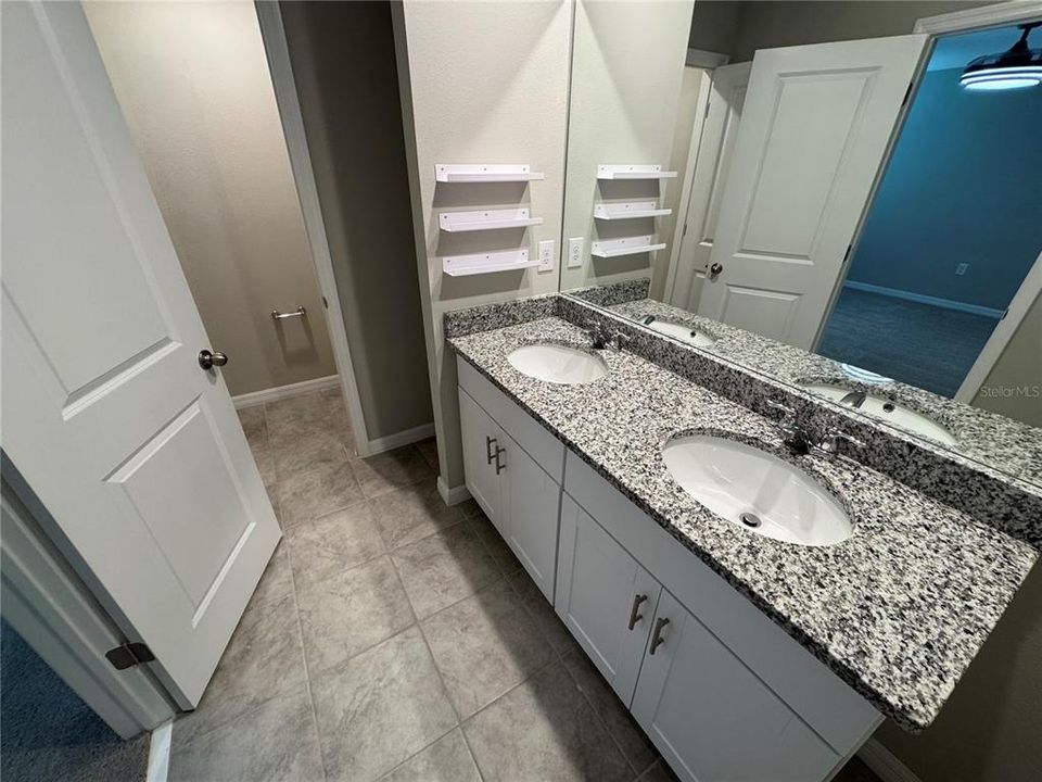 For Rent: $2,100 (3 beds, 2 baths, 1539 Square Feet)