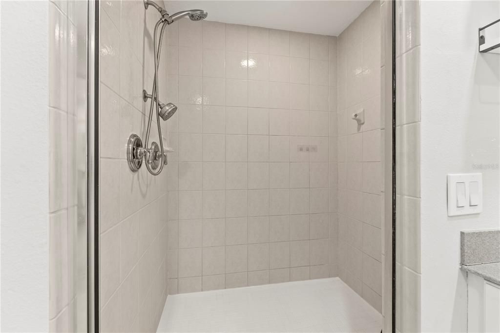 For Sale: $825,000 (2 beds, 2 baths, 1505 Square Feet)