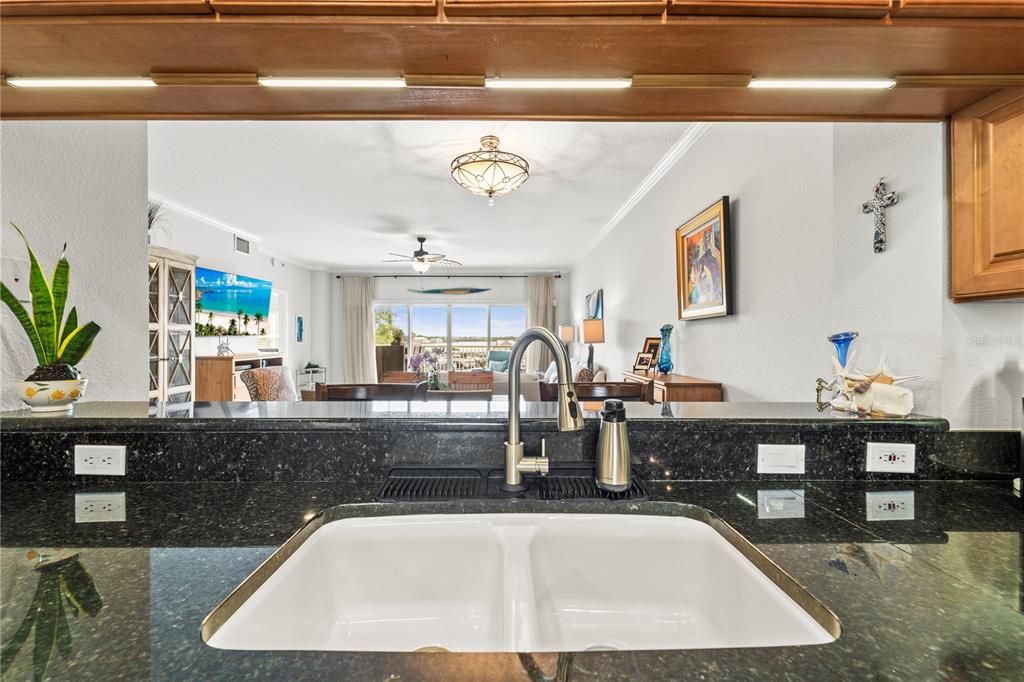 For Sale: $825,000 (2 beds, 2 baths, 1505 Square Feet)
