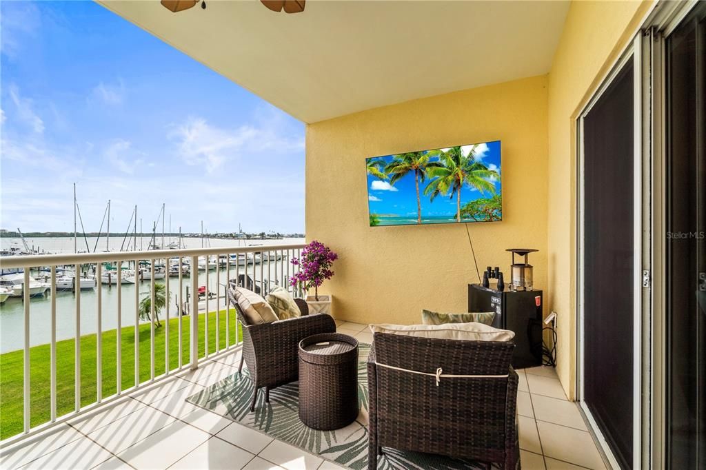 For Sale: $825,000 (2 beds, 2 baths, 1505 Square Feet)
