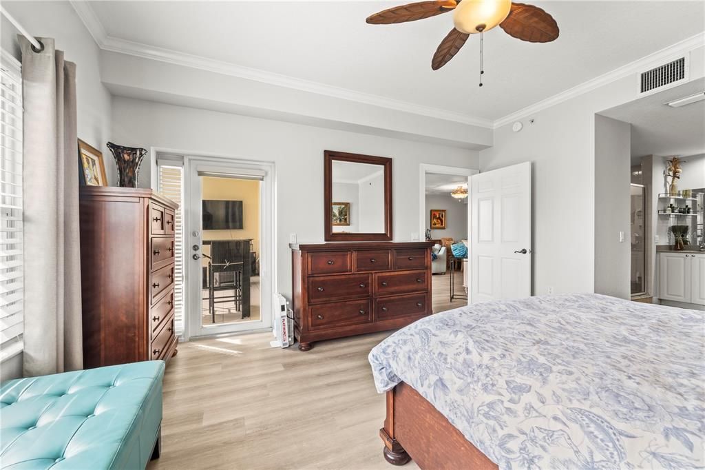 For Sale: $825,000 (2 beds, 2 baths, 1505 Square Feet)