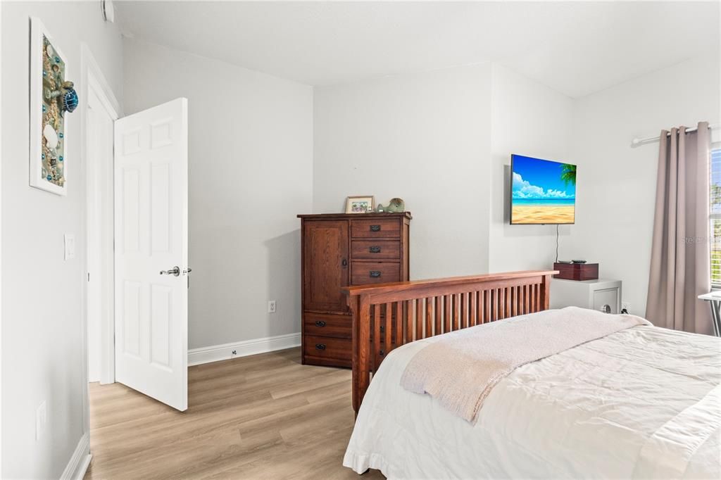 For Sale: $825,000 (2 beds, 2 baths, 1505 Square Feet)