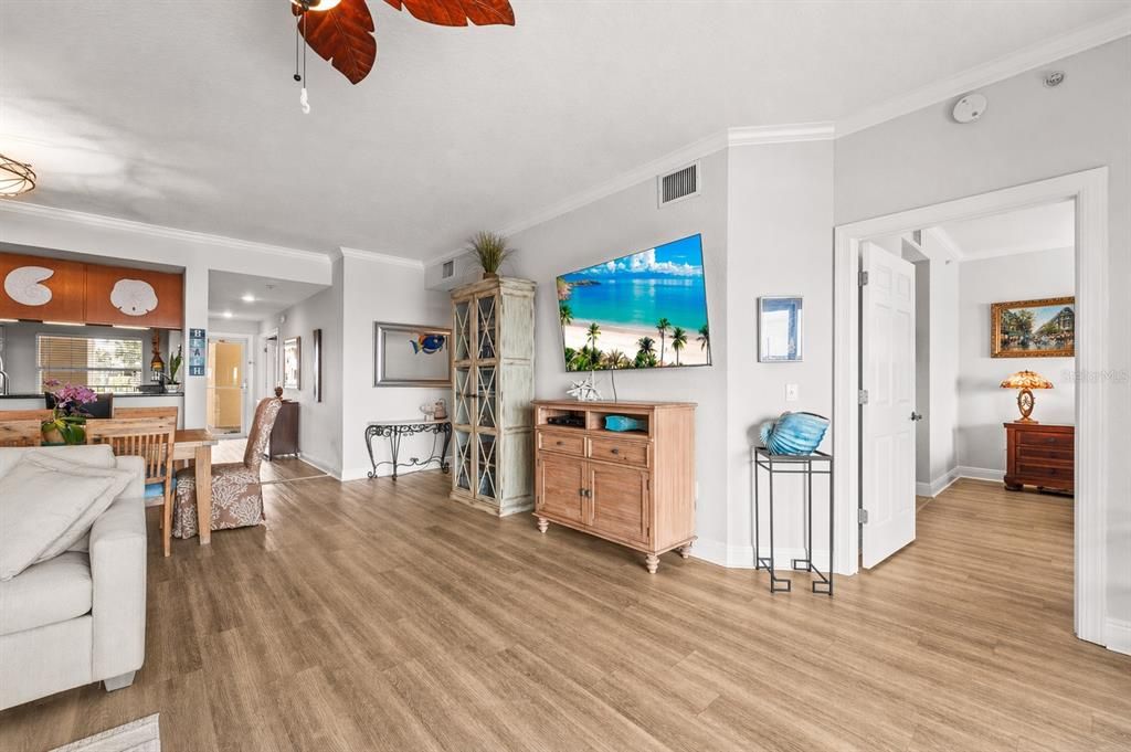 For Sale: $825,000 (2 beds, 2 baths, 1505 Square Feet)
