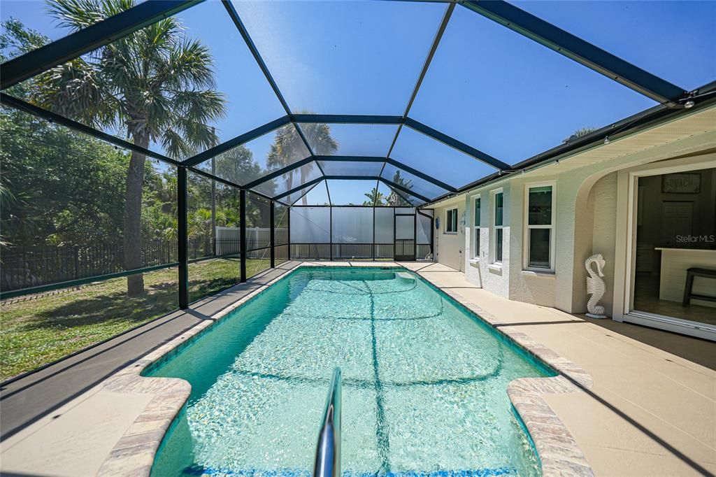 Activo con contrato: $420,000 (3 camas, 2 baños, 1475 Pies cuadrados)