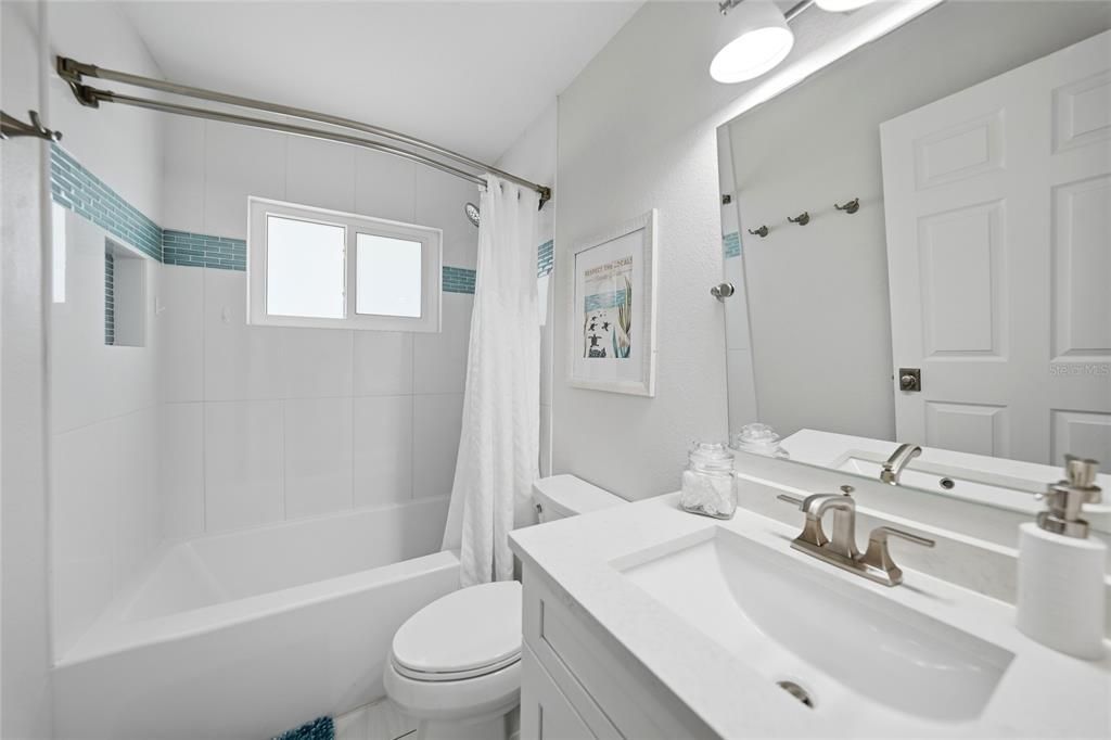 Activo con contrato: $420,000 (3 camas, 2 baños, 1475 Pies cuadrados)