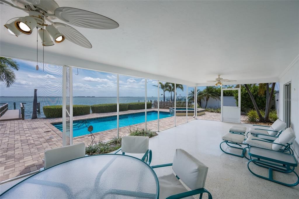 For Sale: $3,350,000 (3 beds, 3 baths, 1910 Square Feet)