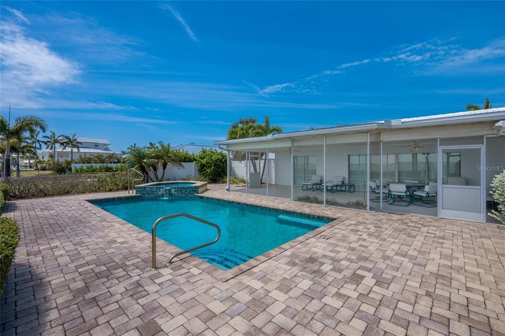 For Sale: $3,350,000 (3 beds, 3 baths, 1910 Square Feet)