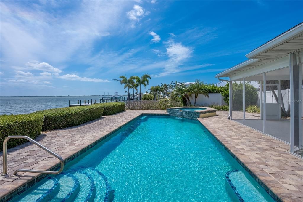 For Sale: $3,350,000 (3 beds, 3 baths, 1910 Square Feet)
