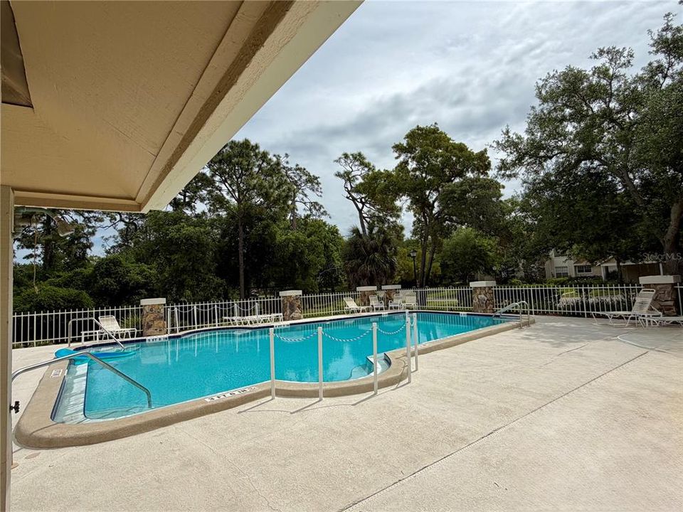 Active With Contract: $246,900 (2 beds, 1 baths, 1190 Square Feet)