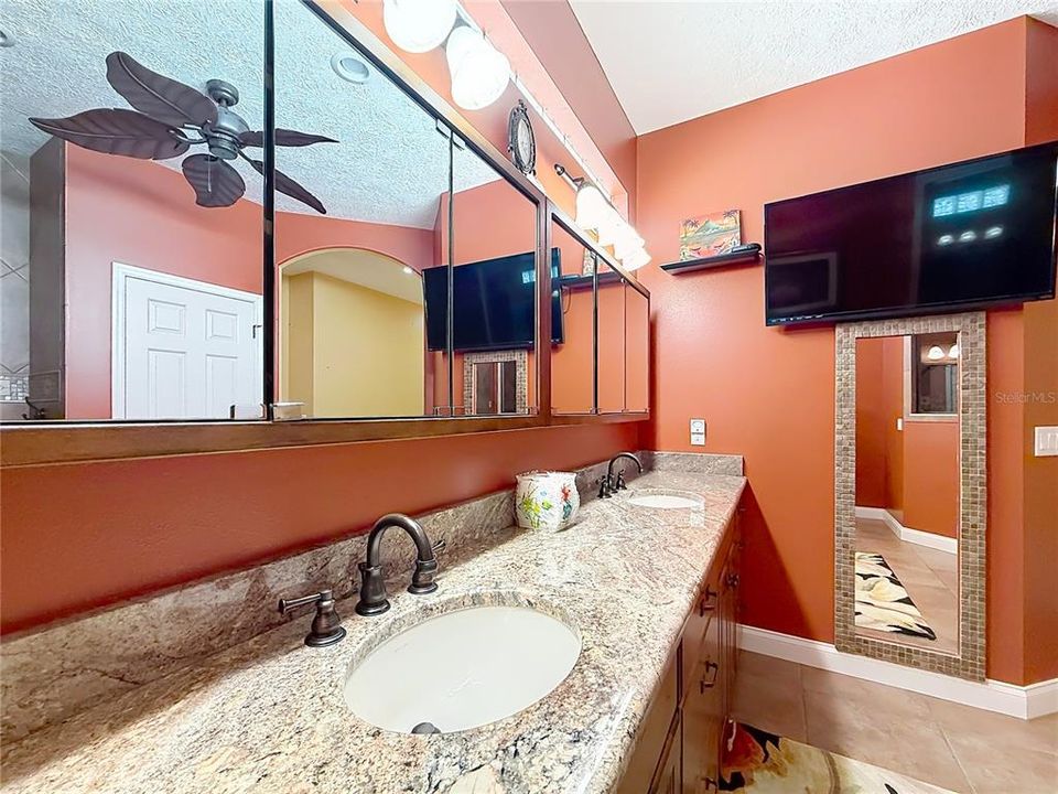 En Venta: $1,699,000 (3 camas, 3 baños, 2656 Pies cuadrados)