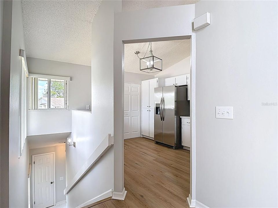 Active With Contract: $134,900 (2 beds, 2 baths, 1123 Square Feet)