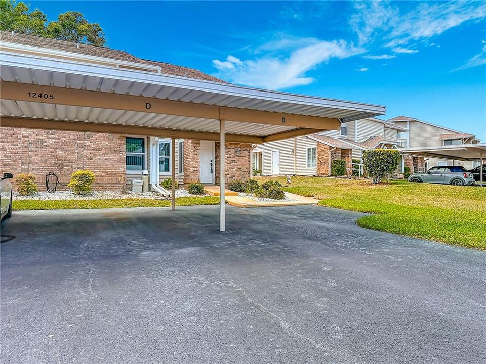 Active With Contract: $134,900 (2 beds, 2 baths, 1123 Square Feet)