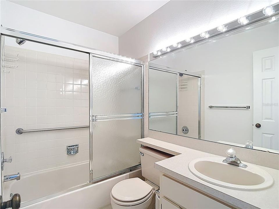 Active With Contract: $134,900 (2 beds, 2 baths, 1123 Square Feet)