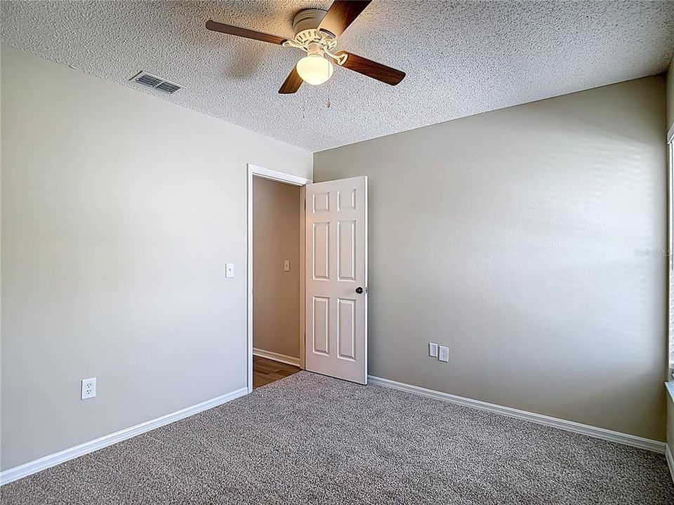 Active With Contract: $134,900 (2 beds, 2 baths, 1123 Square Feet)