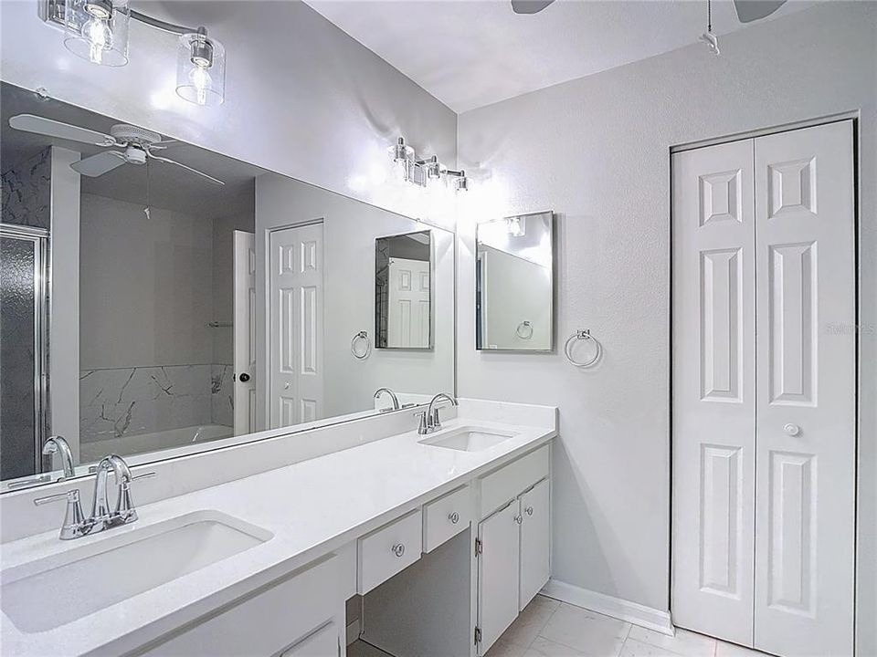 Active With Contract: $134,900 (2 beds, 2 baths, 1123 Square Feet)