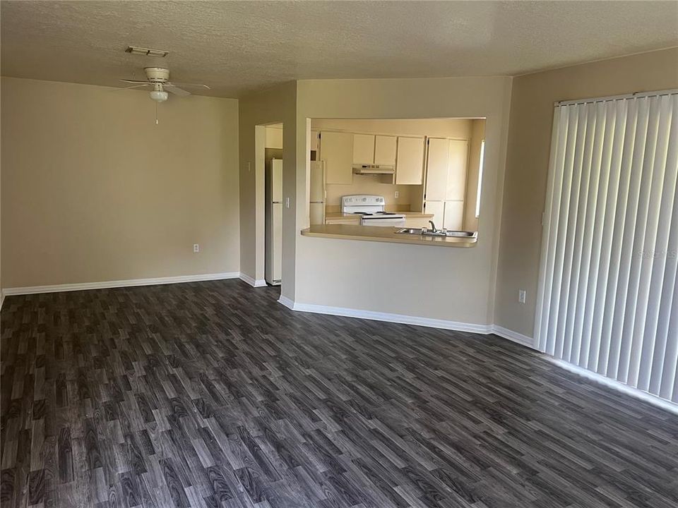 For Rent: $1,350 (2 beds, 2 baths, 1053 Square Feet)