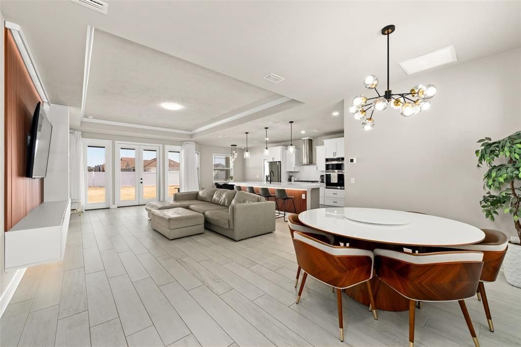 For Rent: $2,950 (4 beds, 3 baths, 2104 Square Feet)