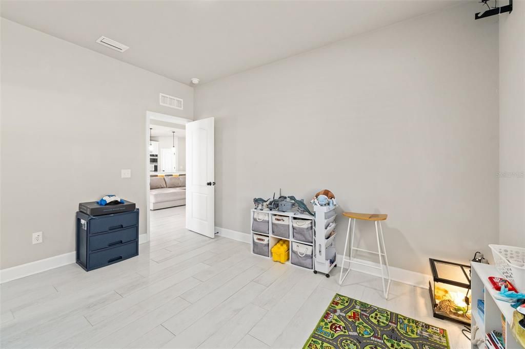 For Rent: $2,950 (4 beds, 3 baths, 2104 Square Feet)