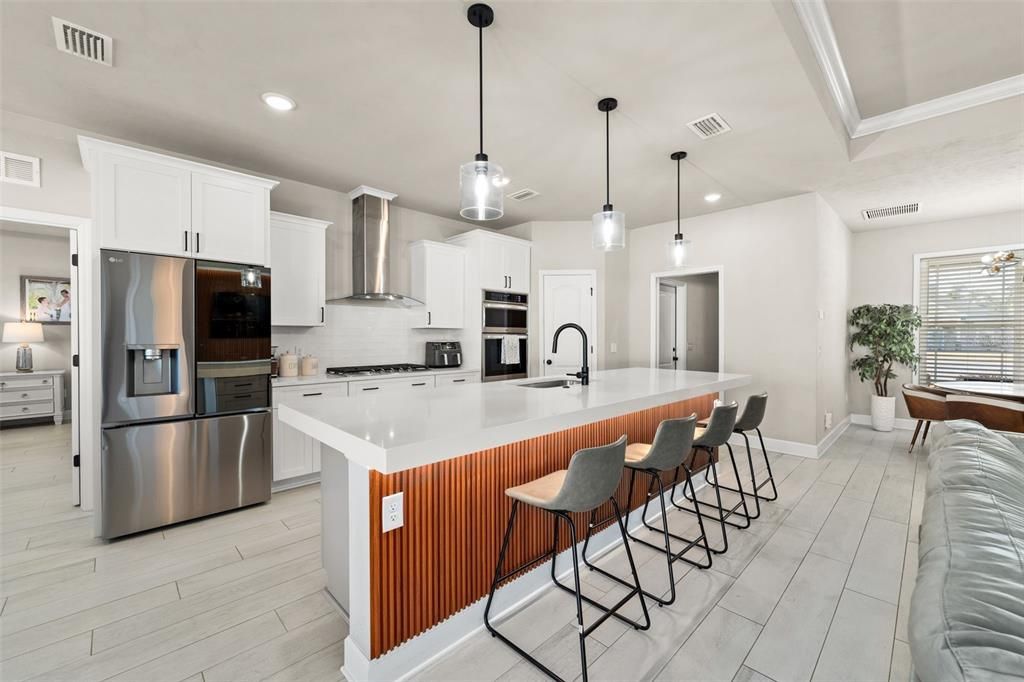 For Rent: $2,950 (4 beds, 3 baths, 2104 Square Feet)