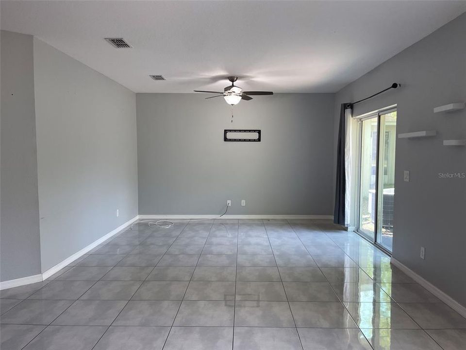 Active With Contract: $2,100 (3 beds, 2 baths, 1690 Square Feet)