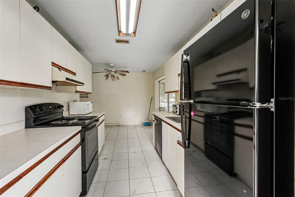 На продажу: $179,900 (3 спален, 2 ванн, 1148 Квадратных фут)