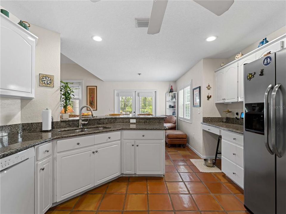 En Venta: $1,195,000 (4 camas, 2 baños, 2566 Pies cuadrados)