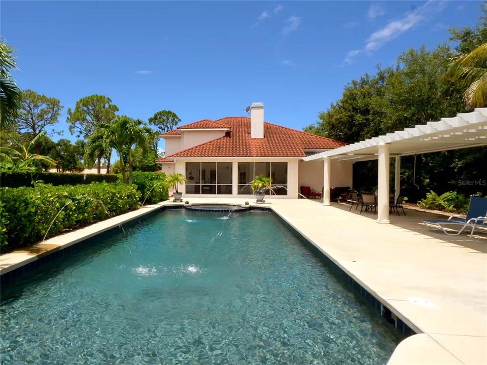 En Venta: $1,195,000 (4 camas, 2 baños, 2566 Pies cuadrados)