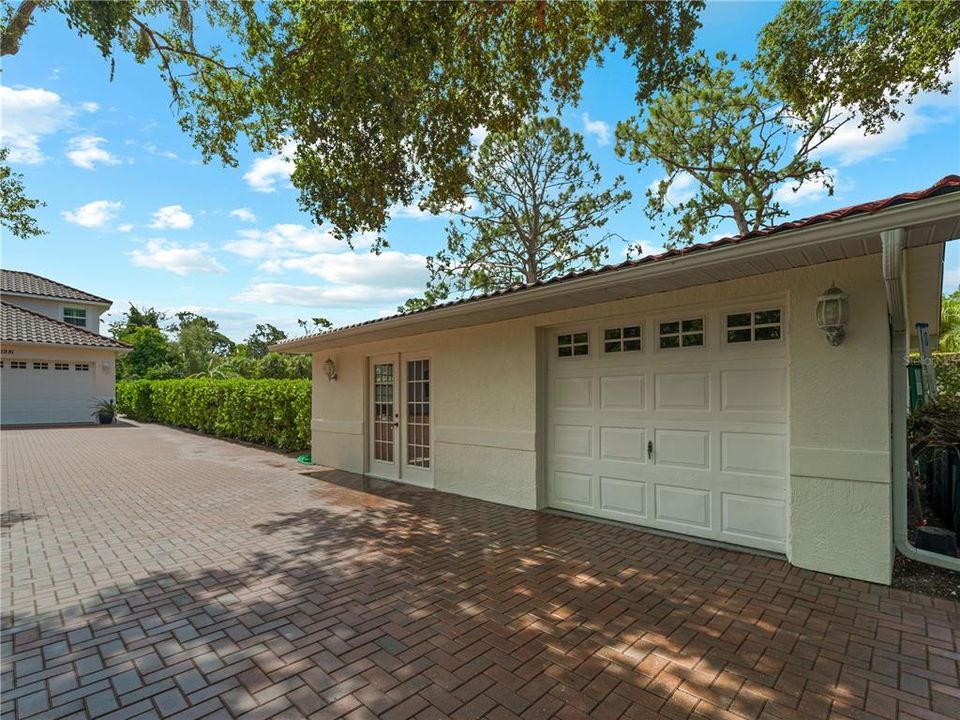 En Venta: $1,195,000 (4 camas, 2 baños, 2566 Pies cuadrados)