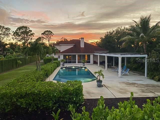 En Venta: $1,195,000 (4 camas, 2 baños, 2566 Pies cuadrados)