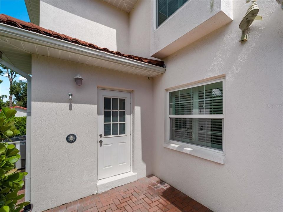 En Venta: $1,195,000 (4 camas, 2 baños, 2566 Pies cuadrados)