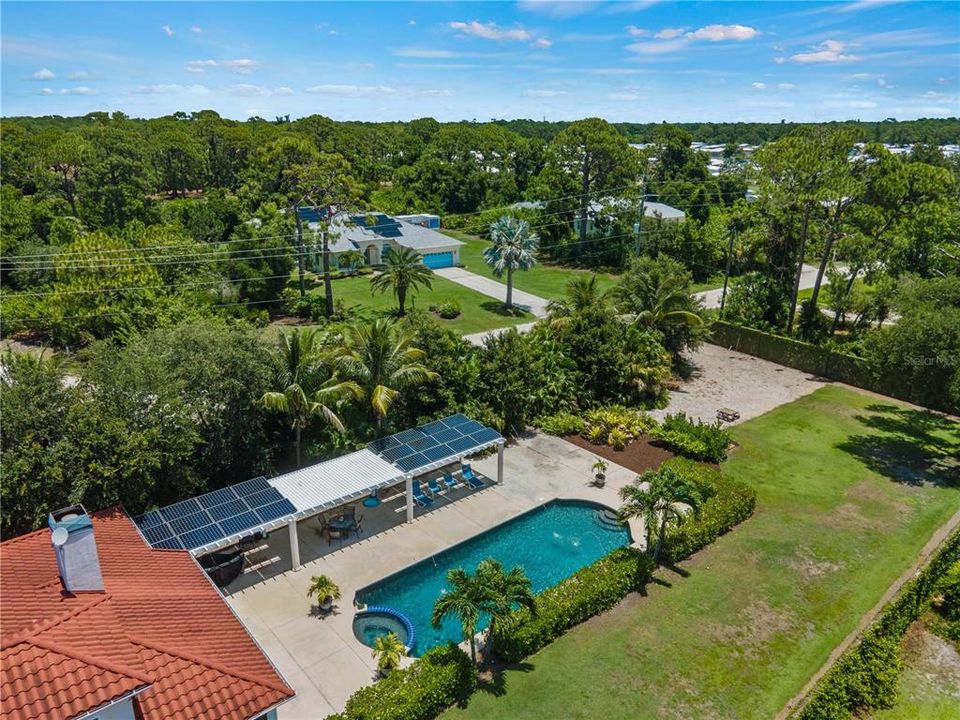 En Venta: $1,195,000 (4 camas, 2 baños, 2566 Pies cuadrados)