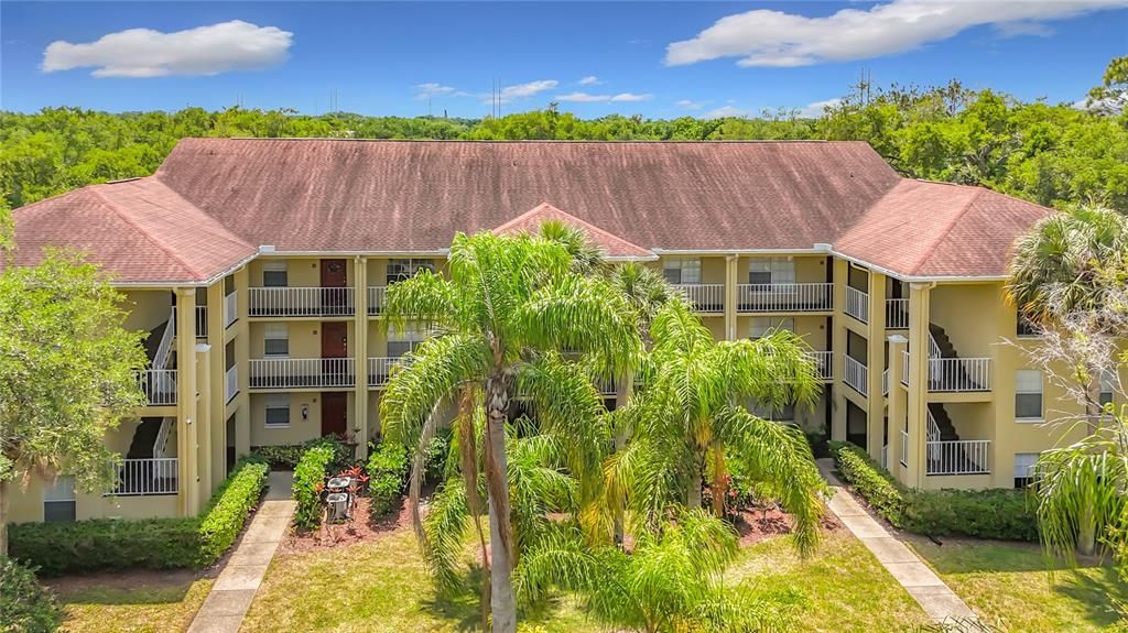 Active With Contract: $135,000 (1 beds, 1 baths, 685 Square Feet)