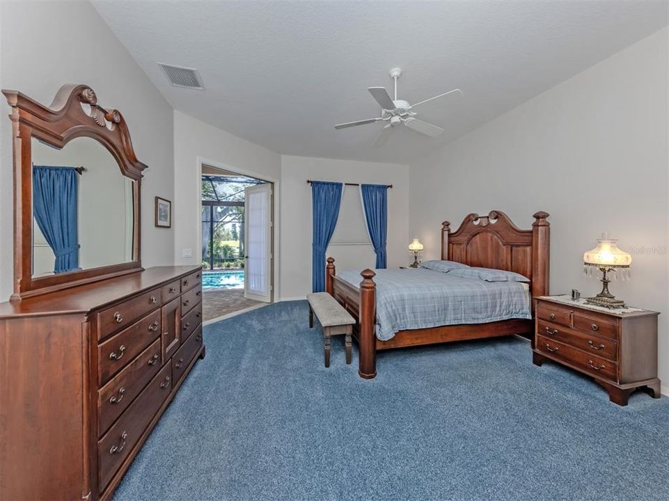 For Sale: $869,000 (3 beds, 2 baths, 2701 Square Feet)