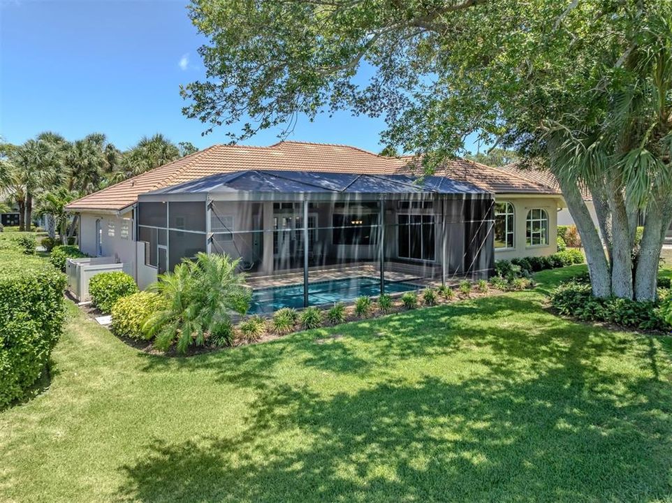 For Sale: $869,000 (3 beds, 2 baths, 2701 Square Feet)