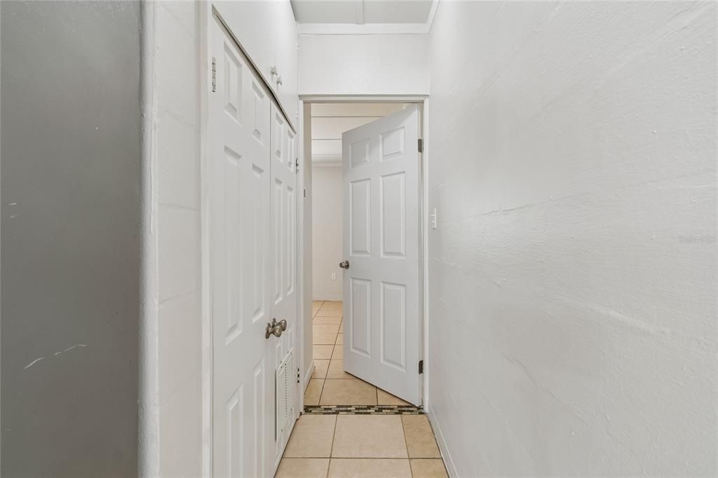 На продажу: $279,900 (2 спален, 0 ванн, 1092 Квадратных фут)