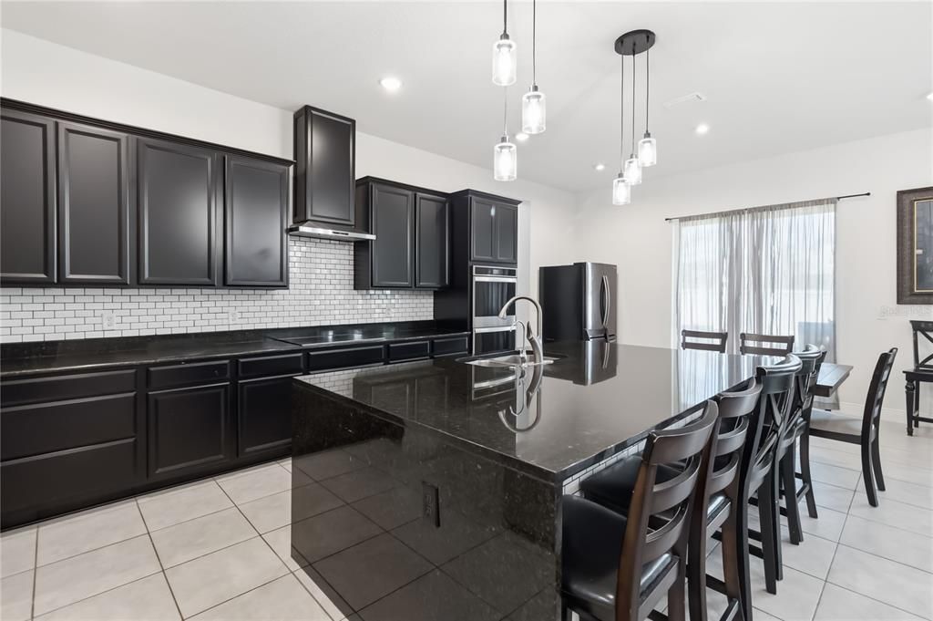For Sale: $1,275,000 (7 beds, 5 baths, 4933 Square Feet)